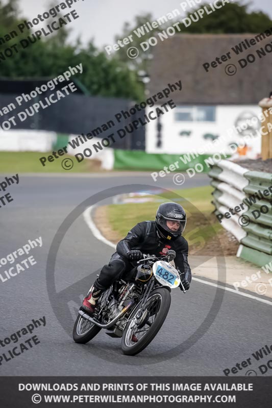 Vintage motorcycle club;eventdigitalimages;mallory park;mallory park trackday photographs;no limits trackdays;peter wileman photography;trackday digital images;trackday photos;vmcc festival 1000 bikes photographs